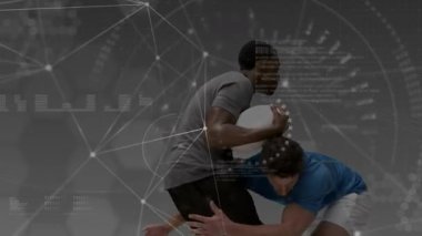 Top taşıyıcısının girmesi, savunma oyuncusunun analiz için spor teknolojisiyle saldırmasını ve onunla mücadele etmesini tetikliyor. Atletik, rekabet, hareket, dinamik, dijital, fütüristik, güç