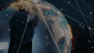 VR kulaklık takan teknisyenler Dünya 'yı 3 boyutlu olarak çağırıyorlar. Analiz için küresel sayısal örtüleri manipüle ediyorlar. Fütüristik, yenilikçi, işbirliği, dijital, sürükleyici, bağlantı, görselleştirme