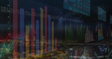 Bulanık şehir ışıklarını kaplayan ticari gösterge paneli, bar çizelgeleri ve tablolarla gösteriliyor. Teknoloji, analitik, veri görselleştirme, finans, dijital, kentsel, soyut