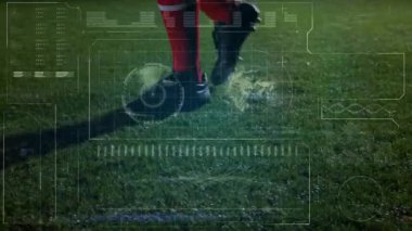 Futbolcu topa dokunarak topa vuruyor ve eğitim için HUD izleme verilerini başlatıyor. Spor, çeviklik, performans, simülasyon, teknoloji, atletizm, rekabet