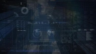 Karanlık arka planlarda veri işleme animasyonu. küresel bağlantılar, veri işleme ve teknoloji konsepti dijital olarak oluşturulmuş video.