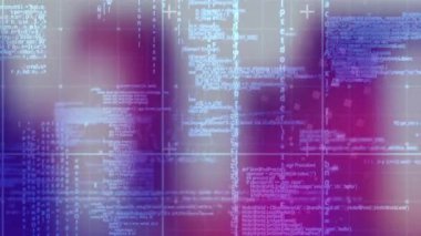 Şebeke üzerinde işaretleyicilerle parlayan veri işleme animasyonu. küresel hesaplama, veri işleme ve dijital arayüz kavramı dijital olarak oluşturulmuş video.