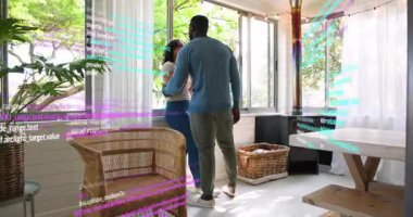 Erkek, kadının beline elini koyuyor, beyaz bardakla sarılıyor, sıcaklığı teknoloji kodu gibi paylaşıyor. Romantik, samimiyet, dijital, geleceksel, samimi, iletişim, bağlantı