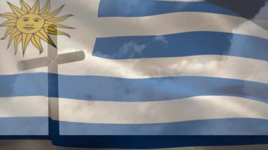 Rüzgar, Uruguay bayrağının dalgalanmasına ve dalgalanmasına neden oluyor. Vatanseverlik, açık hava, kumaş, hareket, dinamik, ulusal, sembolizm