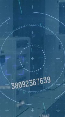 Boş ofis üzerinden tarama ve veri işleme animasyonları. Küresel iletişim teknolojisi ve veri paylaşım konsepti dijital olarak oluşturulmuş video.