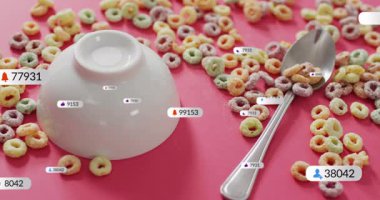 Bildirimler geldikten sonra, kasenin ve gevreğin etrafında yüzen semboller kullanıcının nişan dalgalanmasını gösteriyor. Dijital, minimalist, canlı, modern, teknoloji, iletişim, oyuncu