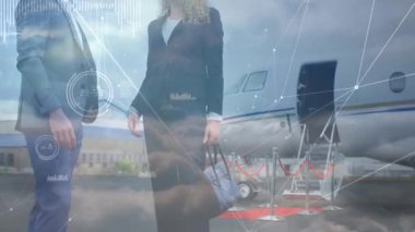 Havaalanındaki iş adamları üzerindeki bağlantı ağının animasyonu. küresel iş, dijital arayüz ve teknoloji konsepti dijital olarak oluşturulmuş video.