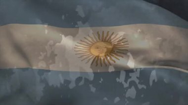 Rüzgarlı rüzgar bayrak dalgalanmasını başlatıyor, Arjantin çizgileri katlanır güneş amblemi ritim salınımında eğiliyor. Vatanseverlik, sembolizm, kumaş, hareket, açık hava, ulusal, çevre