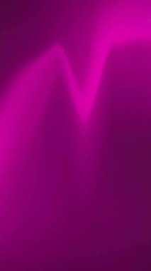 Siyah arka planda hareket eden pembe şekillerin animasyonu. Desen, teknoloji ve dijital arayüz kavramı dijital olarak oluşturulmuş video.