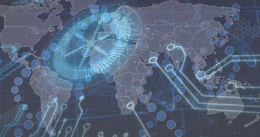 Dünya haritasının üzerinde parlayan düğümler ve büyü ızgaralarıyla holografik dairesel arayüz yansıtılıyor. Fütüristik, teknoloji, bağlantı, dijital, ağ, sürükleyici, yenilik