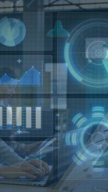 Animasyon kullanarak, iş adamları ofisteki gelecekteki veri grafiklerini analiz ediyorlar. Teknoloji, yenilik, veri analizi, takım çalışması, toplantı, dijital dönüşüm