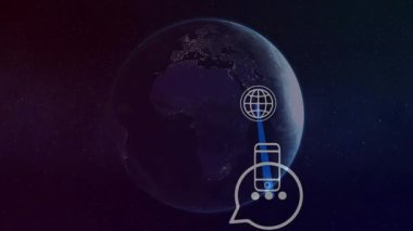Dünya 'yı geceleri döndüren ikonlar ortaya çıkıyor ve küresel ağı gösteren mavi yeşil ışınlar aracılığıyla birbirlerine bağlanıyorlar. Teknoloji, bağlantı, küresel, dijital, iletişim, uydu, yenilik