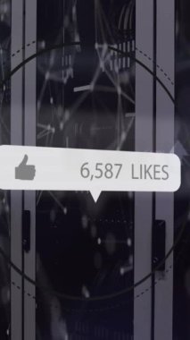 Bilgisayar sunucuları üzerinden veri işleme animasyonu. Küresel spor, iş, finans, bilgisayar ve veri işleme kavramı dijital olarak oluşturulmuş video.