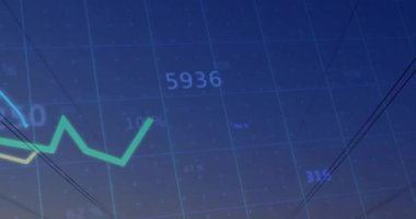 Alacakaranlık şebekesi başlıyor, yeşil, mavi, sarı çizgiler direkler üzerinde yükseliyor ve salınıyor, akışı görselleştiriyor. Veri görselleştirme, analitik, grafikler, dijital, fütüristik, teknoloji, zihin haritalama