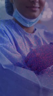 Kadın cerrah üzerinde DNA iplikçiklerinin canlandırılması. Küresel tıp, bağlantılar, hesaplama ve veri işleme kavramı dijital olarak oluşturulmuş video.
