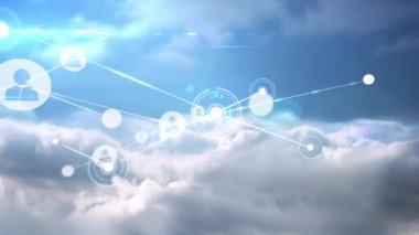 Gökyüzü ve bulutlar üzerinde insanlarla olan bağlantı ağının animasyonu. küresel ağlar, bağlantılar ve dijital arayüz konsepti dijital olarak oluşturulmuş video.