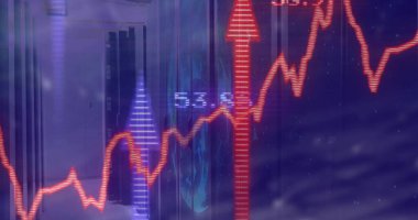 Sunucu raflarının üzerinde ızgara çizgileri ile yukarı doğru ok ile kırmızı dalgalanan finans hattı grafiği gösteriliyor. Teknoloji, veri analizi, analitik, siber güvenlik, yatırım, dijital altyapı, finans piyasaları