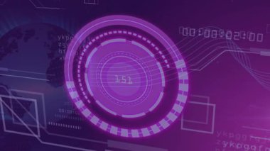 Mor HUD dönüşümlü halkalar göründüğünde harita ve kod metni ile analitik için güncelleme. Gelecek, teknoloji, arayüz, dijital, veri, soyutlama, yenilik