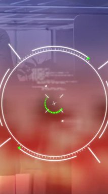 Ofisteki çeşitli iş adamları üzerinde veri işleme ile tarama animasyonu. Küresel iş, bilgisayar ve dijital arayüz kavramı dijital olarak oluşturulmuş video.