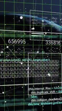 Bilgisayar dilinin animasyonu, bağlantılı noktalar, değişen sayılar, dünya çapında grafikler. Dijital olarak üretilmiş, hologram, illüstrasyon, iletişim, kodlama, küreselleşme ve teknoloji kavramı.