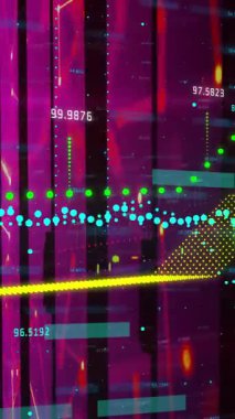 Siyah arkaplanda veri işleme animasyonu. küresel iş ve dijital arayüz kavramı dijital olarak oluşturulmuş video.