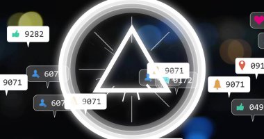 Bildirim simgeleriyle, sayısal tezgahlarla, dijital tuval üzerinde beyaz üçgen gösteriliyor. Fütürist, dijital, soyut, arayüz, teknoloji, yenilik, bağlantı