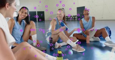 Animasyon çemberli şişelerden geçen jest yapan oyuncular sağlık verilerini mahkemeye bağlıyorlar. Eğitim, takım çalışması, yoldaşlık, sportmenlik, fitness, motivasyon, ilham