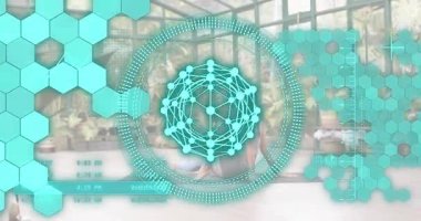 Kadın diz çökmüş AR fitness UI 'yi çalıştırıyor ve yan esnemeye başlıyor duruş takibi için. Artırma, zindelik, sağlık, teknoloji, sağlık, modern, çevre