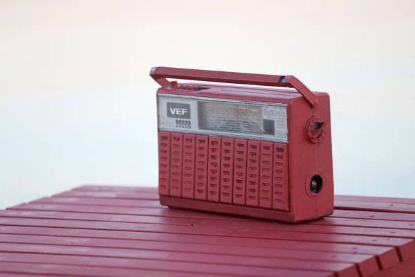 Old Red Vintage Radio Red Table Some Interior Artwork Lithuania — Stock Photo, Image