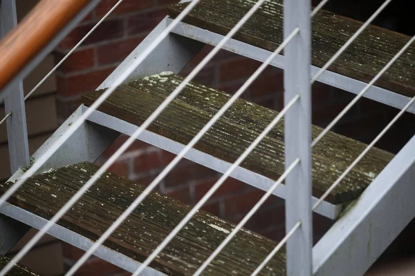 Escaleras Metal Una Casa Residencial Tipo Loft Después Lluvia Lituania — Foto de Stock