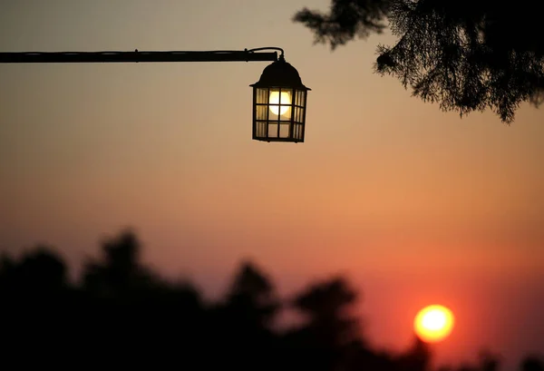 Starobylá Pouliční Lampa Ulici Při Západu Slunce Řecko Ostrov Kos — Stock fotografie