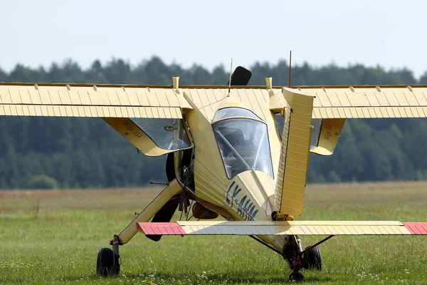 Avião Wilga 35A Aeroporto Pociunu Lituânia — Fotografia de Stock