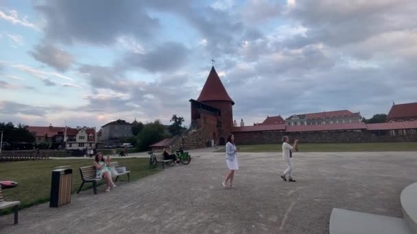 Belarus Halkıyla Dayanışma Içinde Olarak Kaunas Kalesi Vytis Anıtı Nın — Stok video