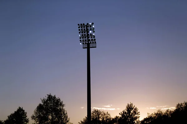 Detailní Záběr Světla Stadionu Modrou Oblohou Litva Kedainia — Stock fotografie