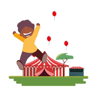 gülümseyen Çocuk karnaval çadır balonlar ve booth