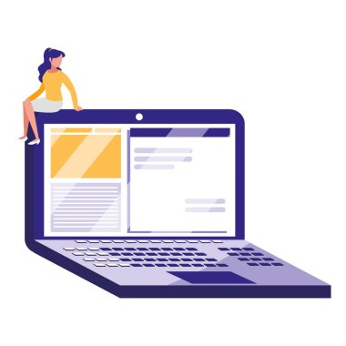 Laptop içinde oturan genç kadın