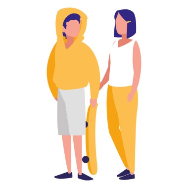 Genç çift kaykay pratik