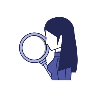 Büyüteçle genç bir kadın