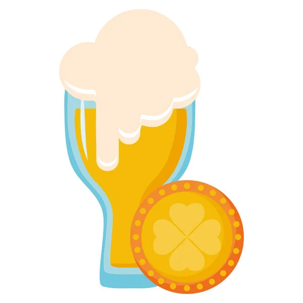 Szklanka do piwa z koniczyny monet — Wektor stockowy