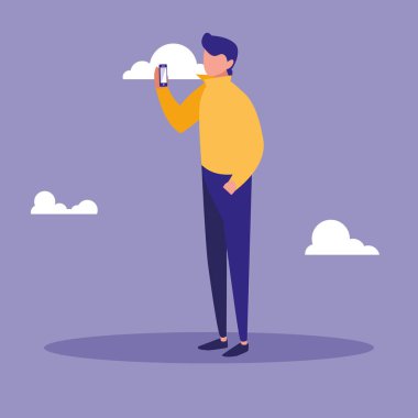 Genç adam akıllı telefon kullanıyor.