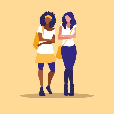 güzel Interracial kızlar çift el çantası ile modelleme