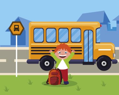 Çantanı otobüs durağı ile küçük okul çocuğu