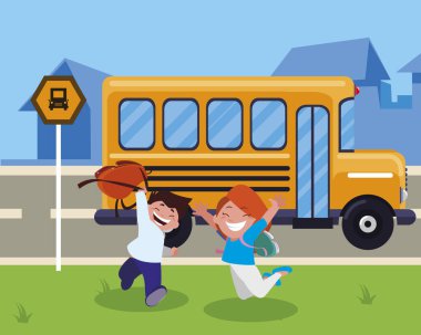 mutlu küçük okul çocukları otobüs durağı