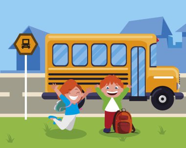 mutlu küçük okul çocukları otobüs durağı