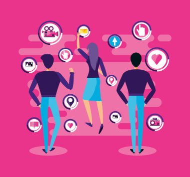 Sosyal medya simgeleri olan insanlar