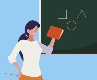 ders kitabı ve tebeşir tahtası ile kadın öğretmen