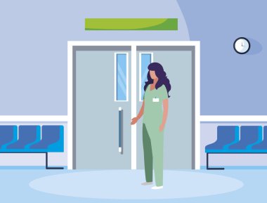 asansör kapısında kadın ilaç işçisi