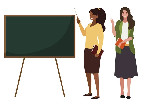 Interracial vrouwelijke leraren paar met studieboeken en schoolbord — Stockvector