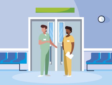 asansör kapıda ırklararası çift tıp işçileri