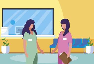 klinik resepsiyonda kadın tıp çalışanları